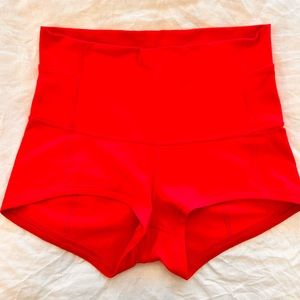 lululemon high waisted hot yoga shorts
